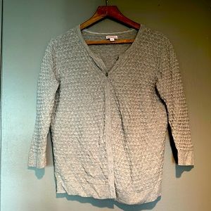 Cute light grey cardi with scallop detail size large